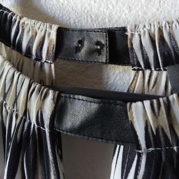 Vince Camuto Blouse - Picture 2 of 5